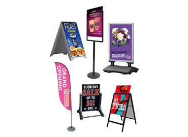 Portable banner stands